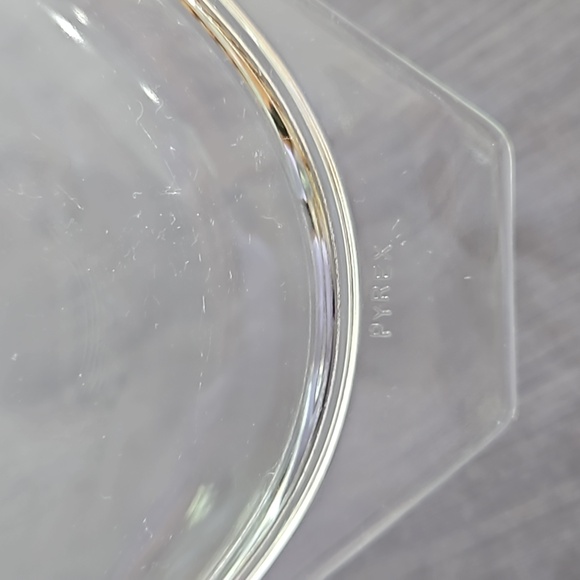 Vintage Pyrex 1.5 Qt "Meadow" Casserole!!! - Picture 11 of 17